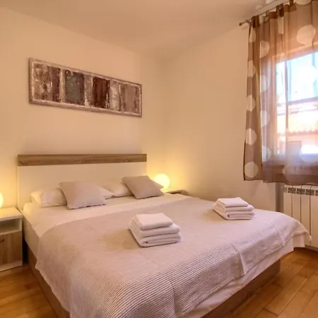 Beautiful Magnifica With Private Pool In Pola