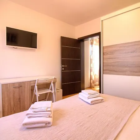 Beautiful Magnifica With Private Pool In * Pola