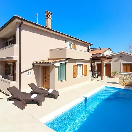Beautiful Magnifica With Private Pool In Pula