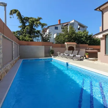 Villa Beautiful Magnifica With Private Pool In Pula
