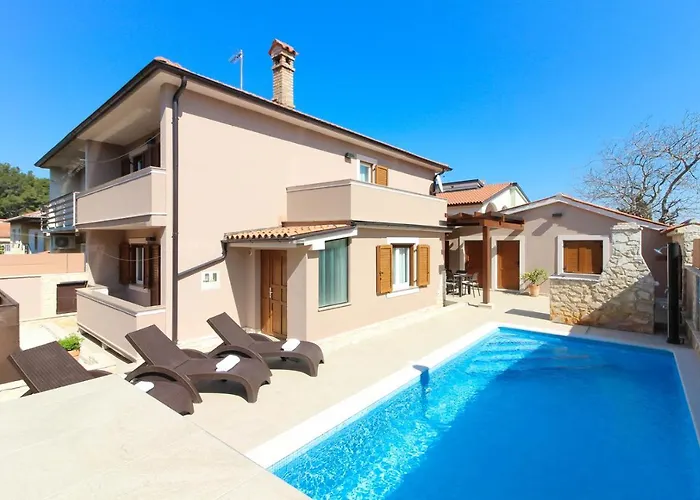 Beautiful Magnifica With Private Pool In Pula