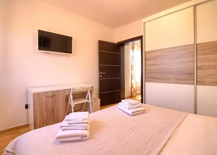 Beautiful Magnifica With Private Pool In * Pula