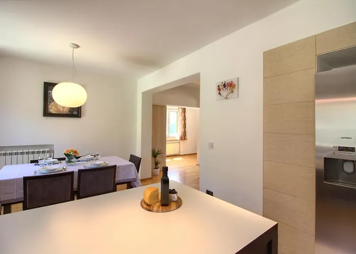 Beautiful Magnifica With Private Pool In Villa Pula